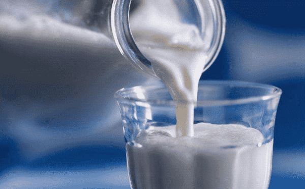 喝牛奶的注意事項是什么？什么時間喝牛奶最好？(1)
