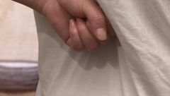 睡前捶背睡個(gè)好覺