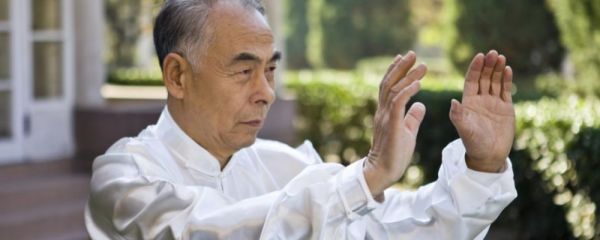 吃蜂蜜有哪些好处 哪些人不宜吃蜂蜜 蜂蜜有哪些营养价值