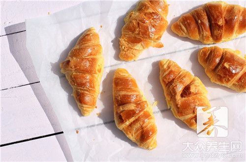 黑麦面包和全麦面包哪个好