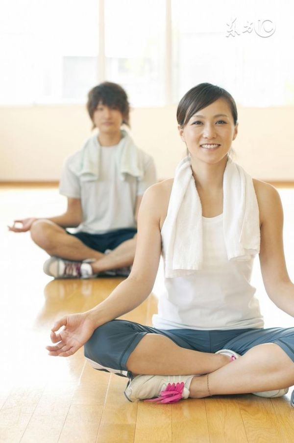 多少人為了健康報名瑜伽課，結(jié)果卻為了這個決定付出慘重的代價！