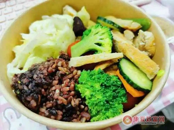 李子白健康輕食加盟
