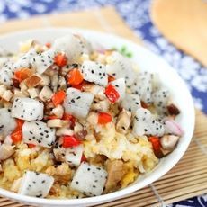 火龙果蔬果炒饭