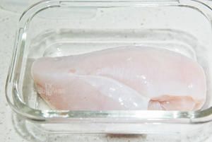 2种用微波炉也能煮出超嫩鸡胸肉的方法！@坏露露的露台食光的做法 步骤4