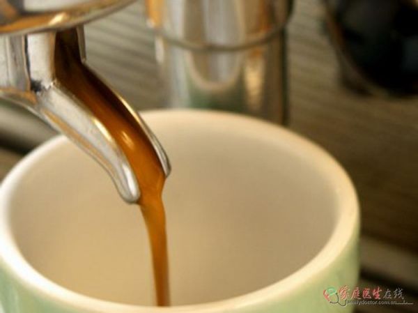 過量喝咖啡危害多警惕神經(jīng)系統(tǒng)受損