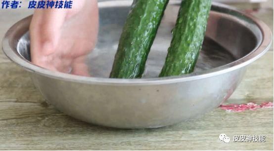 黃瓜難保存？教你一招，不用放冰箱，一個(gè)月后和剛摘下來口感一樣