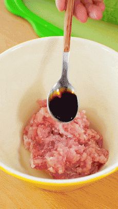 絲瓜肉丸湯【寶寶輔食】的做法 步驟1