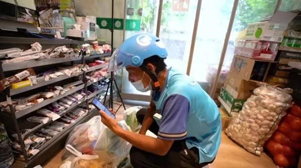熱到直接買冰塊！有便利店月售近千份