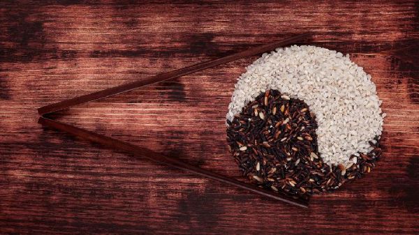 糯米和大米哪個(gè)熱量高 減肥吃糯米還是大米