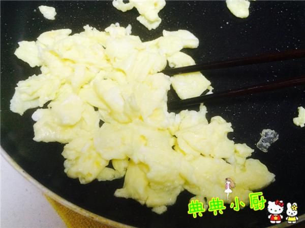 教你如何炒出一盘松软鲜嫩的鸡蛋？
