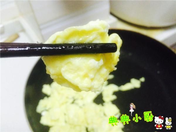 教你如何炒出一盘松软鲜嫩的鸡蛋？