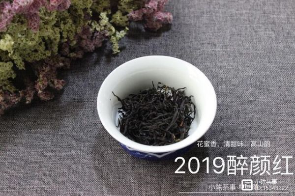 泡红茶，可以用沸水冲泡吗？那当然，用沸水冲泡，茶香更显