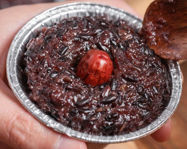 益氣補(bǔ)血的老式茶點(diǎn)“黑糯米盞”的做法