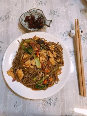 低脂健康炒蕎麥面條的做法 步驟5