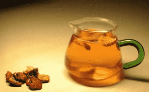 山楂片泡水喝有什么好處？山楂片泡水喝的功效有哪些？(1)