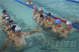 武漢體院皓千減肥訓(xùn)練營--游泳池