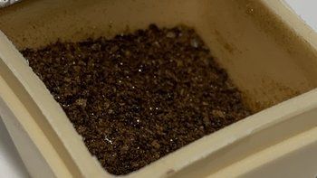 減脂期的無糖飲料愛弗五凍干咖啡香草味。