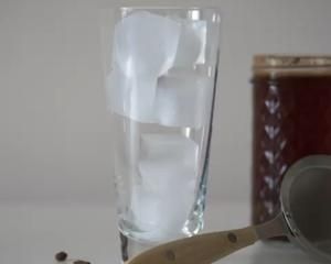 泡一杯醇香凜冽0卡路里【冷萃咖啡】的方法和原理的做法 步驟6