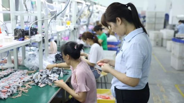 探訪全球最大情趣用品工廠，窺見中國人的性觀念變幻