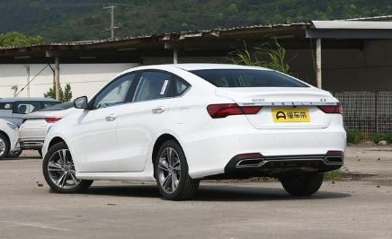 吉利缤瑞2020款新增1.4T CVT豪华型，百公里综合油耗为6.1升