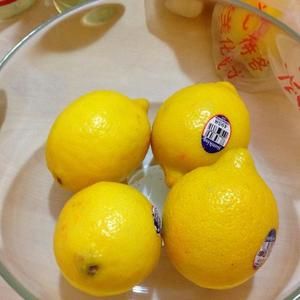 柠檬醋（夏日减肥美容特饮）的做法 步骤1