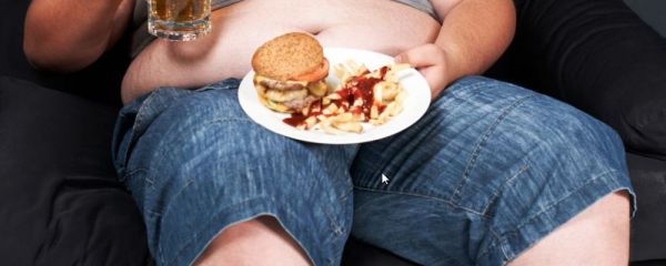 瘦腿最有效的辦法有什么 做深蹲運(yùn)動(dòng)需要注意什么 導(dǎo)致腿部肥胖的原因有什么