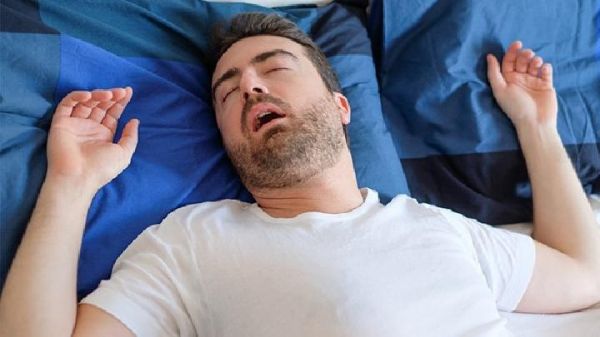 輕松睡眠減肥法 讓你年假不長胖