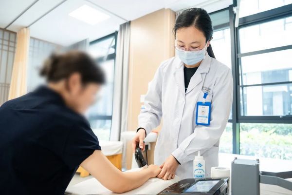 【健康科普】超声波治疗仪：消炎镇痛好帮手