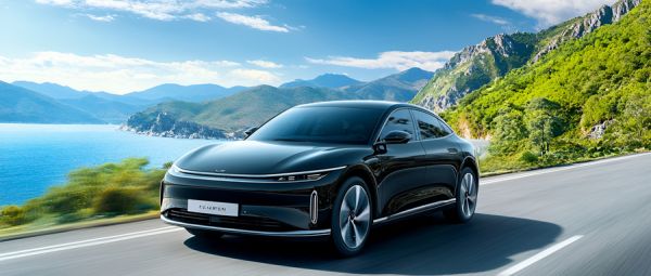 攝圖網(wǎng)_601778065_行駛的汽車(企業(yè)商用)