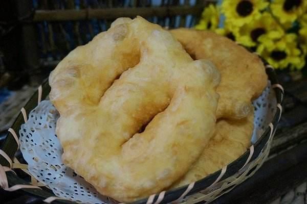500克面兩個(gè)雞蛋，在家自制老北京炸油餅，又酥又軟又健康，實(shí)用