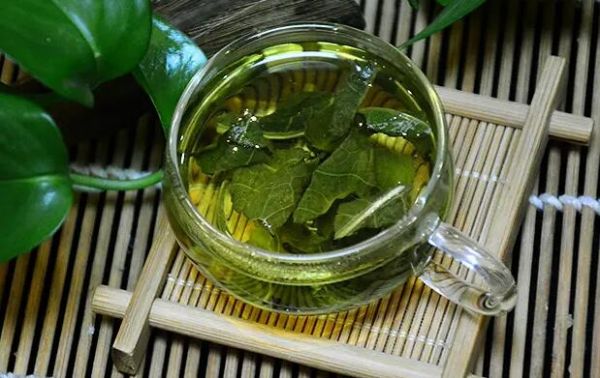 荷葉茶的制作方法：一步步教您制作清新減肥茶