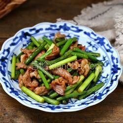 蒜苔炒肉的做法[圖]
