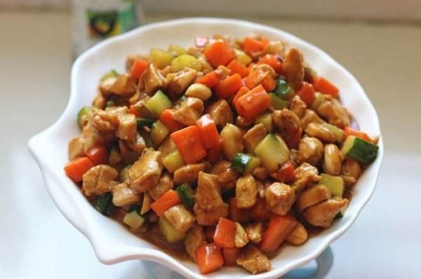 吃雞肉很滋補，教你7種雞胸肉做法，蛋白質(zhì)豐富，還不長胖