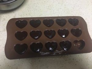 自制黑巧克力（从原材料做起的）的做法步骤 第6步