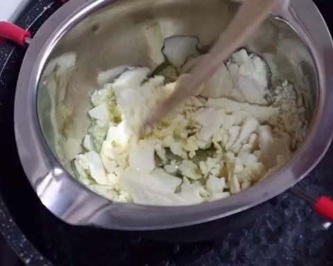 純奶手撕吐司的做法 步驟1