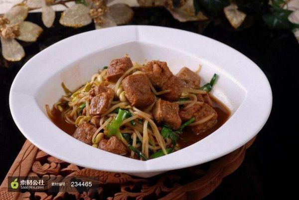 特色美食 黄豆芽油豆腐