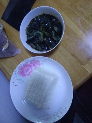 松花蛋拌豆腐的做法步骤 第3步