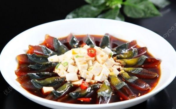 皮蛋拌豆腐怎么做？皮蛋拌豆腐的做法介紹(3)