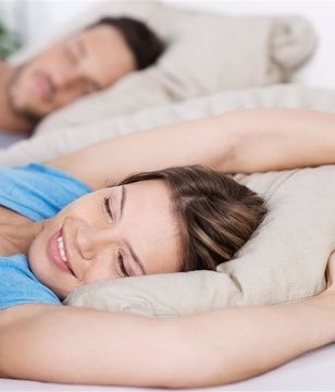 青年-女-男-床-睡覺-伸懶腰-起床-醒_21162327_xxl