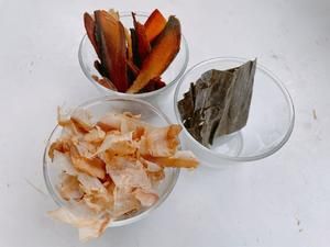 知識:日本料理中的出汁(高湯)的做法 步驟1