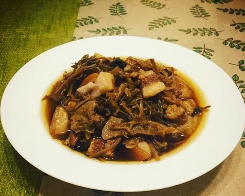自制梅干菜全程教程（從選材到晾干，輕松制作梅干菜）