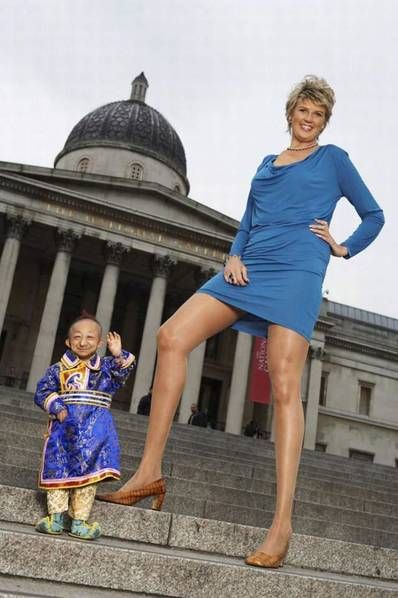 39岁Caroline Arthur 世界上第二长腿的人