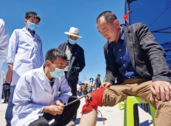 2023年4月28日，青海省2023年健康中國(guó)行動(dòng)中藏醫(yī)藥健康促進(jìn)專項(xiàng)活 動(dòng)在青海省互助土族自治縣舉行。