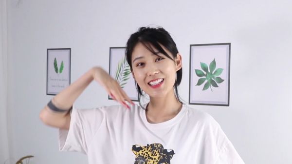 每天早晨練100下，減脂瘦腿，打開(kāi)身體，排空體內(nèi)垃圾，清爽