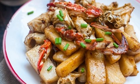 梭子蟹炒年糕的做法