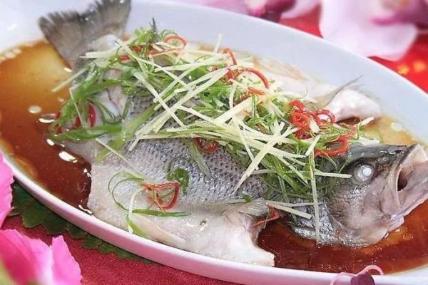 美味清蒸魚，這幾個(gè)小技巧滿足你
