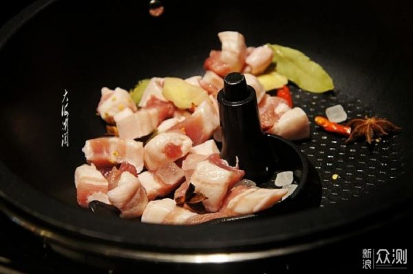 紅燒肉不炒糖色不加一滴油，Q彈入味肥而不膩_新浪眾測(cè)