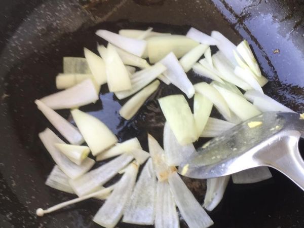 純奶手撕吐司的做法 步驟1