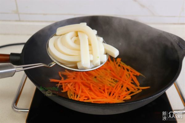 年夜飯必備的炒年糕，寓意年年高，身體健康_新浪眾測