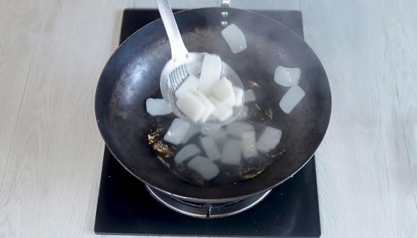 炒年糕的做法做法步驟:4